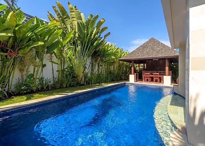 ホテル The Haere Seminyak - By Astadala